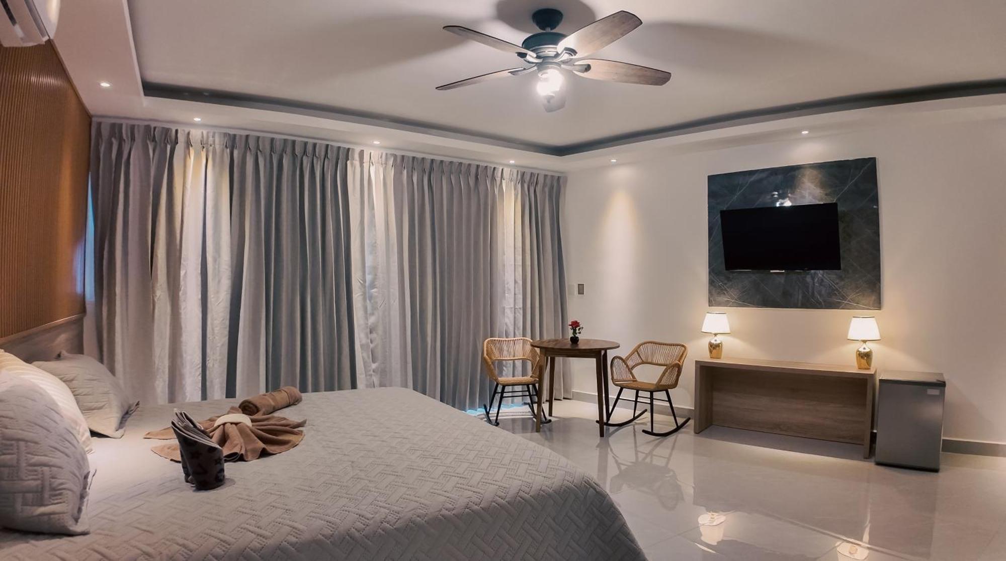 Soficu Hotel On The Beach Байяибе Экстерьер фото